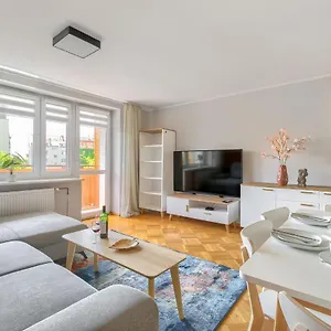 Apartment Family Center Spot